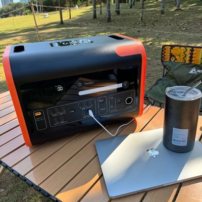 Op maat gemaakte zuivere sinusgolf 220V 2048wh LiFePO4 generator voor mobiele energiecentrale