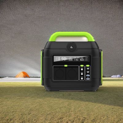 Europese standaard Zuid-Afrika Socket Type 6kg Draagbare elektriciteitscentrale met zonnepaneel