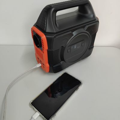 288wh Nominale capaciteit Draagbare elektriciteitscentrale 300W Zonne-energiegenerator voor kamperen