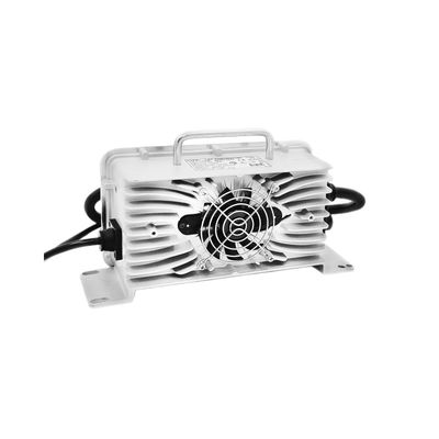 Nieuwe energie elektrisch voertuig 72V18A Lithiumbatterij oplader Hoog vermogen snel opladen waterdicht verzegeld