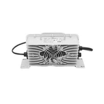Nieuwe energie elektrisch voertuig 72V18A Lithiumbatterij oplader Hoog vermogen snel opladen waterdicht verzegeld