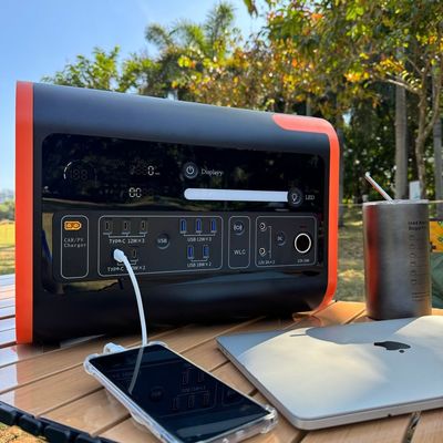 Outdoor/Camping/Home LiFePO4 batterijcentrale met draadloos opladen en wisselstroomuitgang