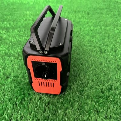 Draagbare elektriciteitscentrale met 200 W-lithiumbatterie voor draadloos en buitenopladen met zonne-energie