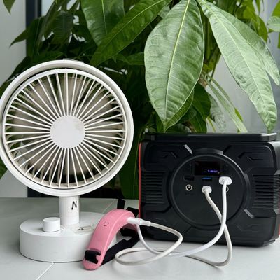 Draagbare elektriciteitscentrale met 200 W-lithiumbatterie voor draadloos en buitenopladen met zonne-energie