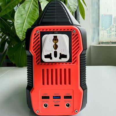 Hoog vermogen 300W Balkon RV energieopslaggenerator met LED-verlichting Mobiele stroom AC-uitgang S3