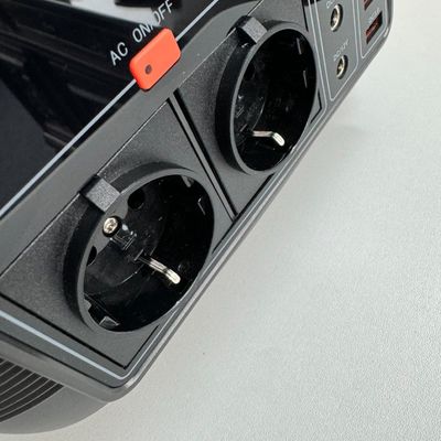 600W draagbare elektriciteitscentrale Afneembare 576wh/14.4V/40ah Batterijcapaciteit Zonne-generator