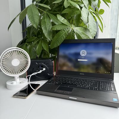 Draagbare mobiele elektriciteitscentrale met LED-lichten AC-uitgangsspanning 110/220V-50Hz/60Hz 200W