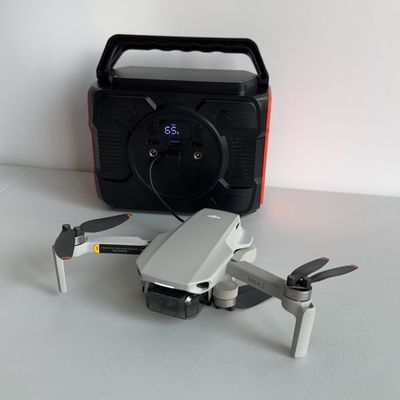 High Mobility Portable Solar Power Station met 4W LED-licht gestaag aan en 200W output