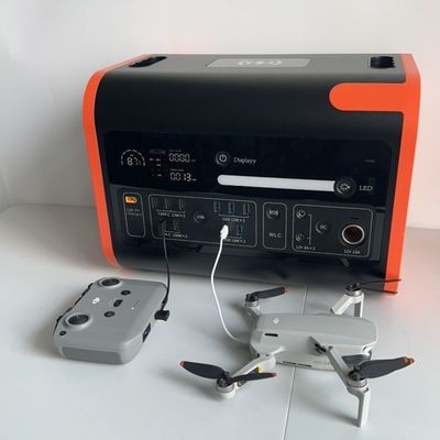 Puur sinusgolf draagbare elektriciteitscentrale 2200W/2048wh voor buitenshuise noodgevallen warm oranje