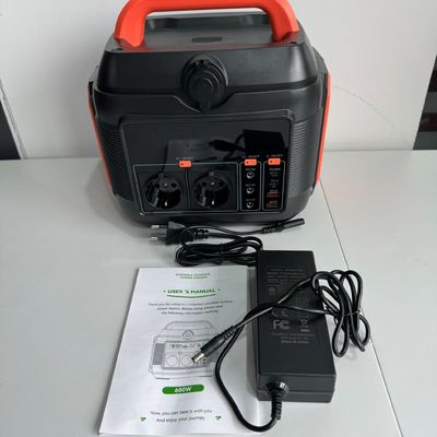 11W LED-verlichting 220V/110V AC-uitgang 600W Lithiumbatterij voor draagbare elektriciteitscentrales