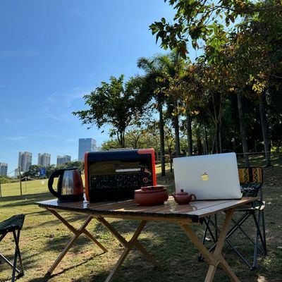 Aanpasbare kleur 2200W/2048wh Outdoor Camping Power Storage Power Station Pure Sine Wave