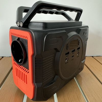 Eenvoudig ontworpen draagbare elektriciteitscentrale voor buitenshuisgebruik met type C-uitgang Pd100W Pd27W