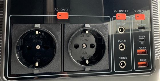 110V/220V ondersteunend draagbaar elektriciteitsstation met 600W/1500W uitgang en DC-uitgang 12-13V 10A