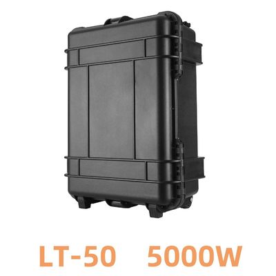 Buitenreizen Zonne-energiecentrale Zwart Aanpasbaar Pure Sinus Wave Inverter USB opladen