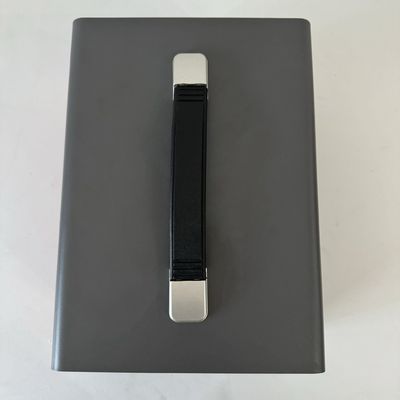 Draagbare elektriciteitscentrale 300 Watt voor huis Pakket Grootte 300.00cm * 210.00cm * 170.00cm