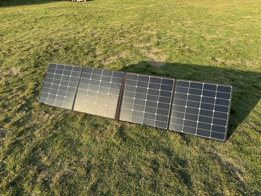 Na-verkoopservice Ja Draagbare zonne-oplader van 200 W voor mobiele telefoons en tablets