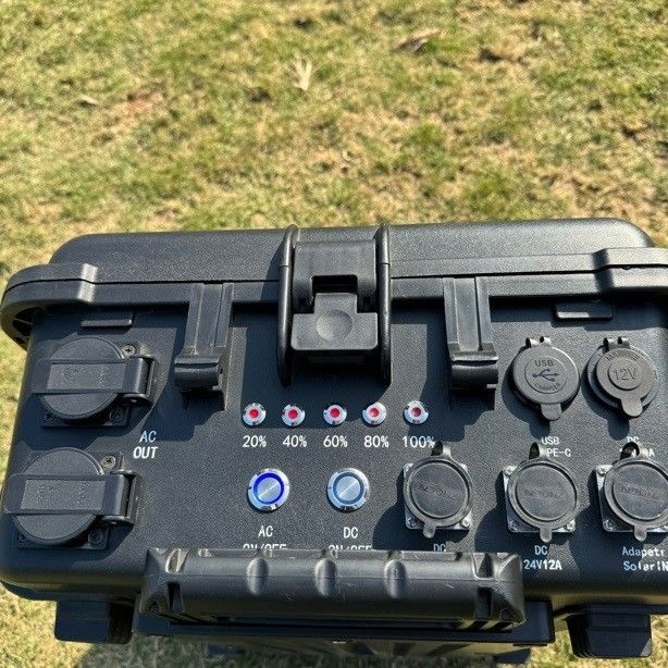 Aanpasbare buitenste 220V hoogvermogen draagbare elektriciteitscentrale voor buitenactiviteiten