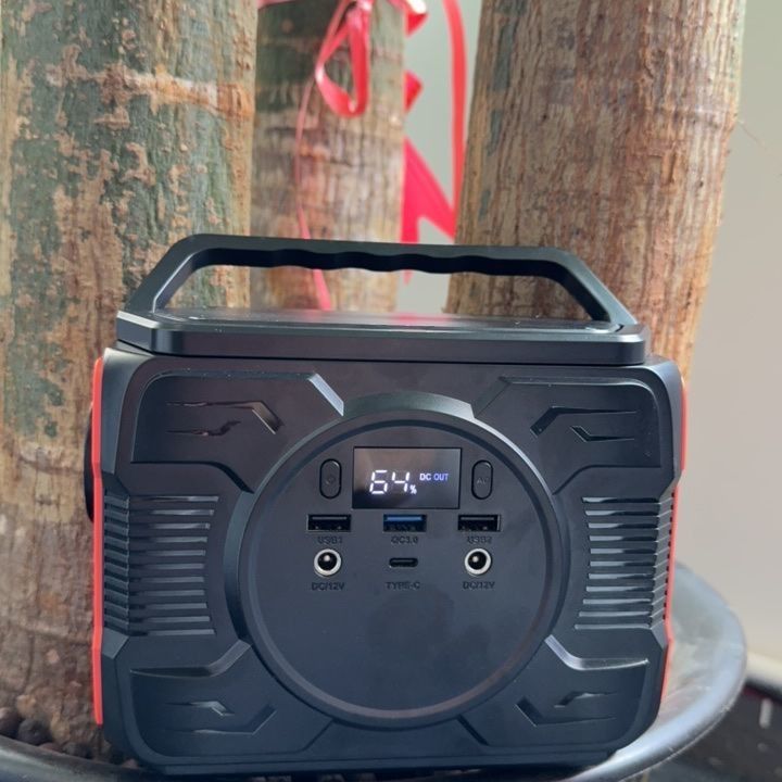 200W kleine multifunctionele draagbare mobiele elektriciteitscentrale voor kamperen en noodgevallen