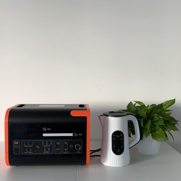 Mobiele USB-station 2000W snellaadbare zonne-energiegenerator met type-C 3*18W/2*100W