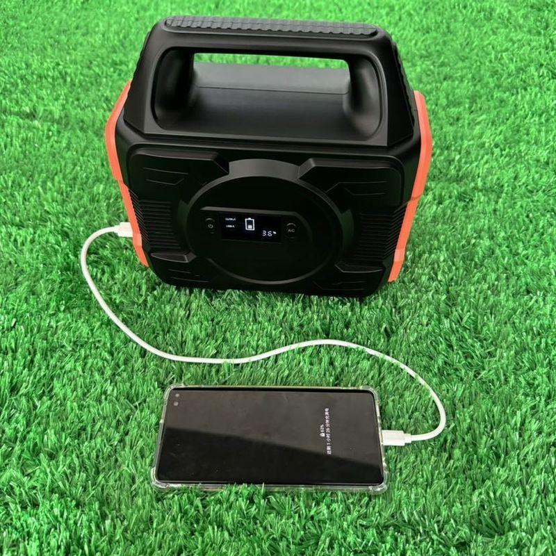 300 Watt herlaadbare zonne-energiegenerator voor draagbare elektriciteitscentrales en buitencamping