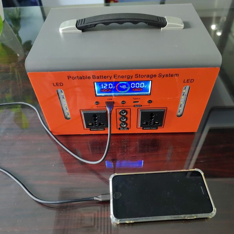 300W nominale uitgangsvermogen Type-C 5V/10W draagbare elektriciteitscentrale voor kantoor-mobiel opladen